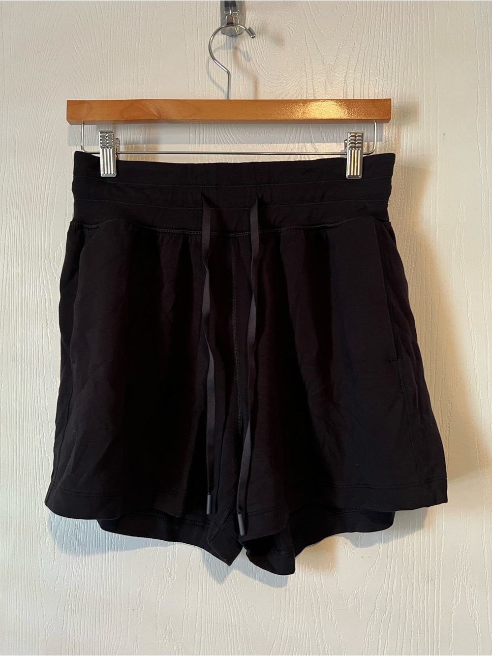 Travis Mathew Shorts Moveknit Tie Short Black Soft High Rise 4" Inseam Sz M